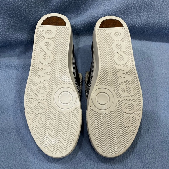 Solewood Men's Penny Loafer, Blue & White Stripes, Size 9M - Picture 7 of 7